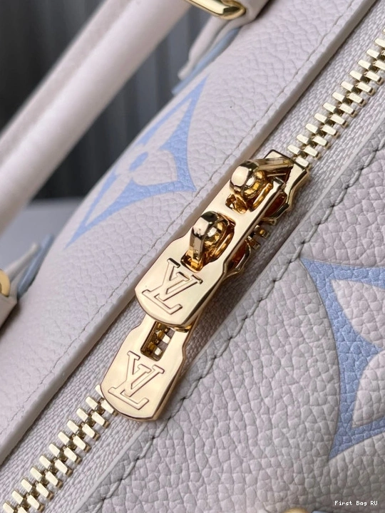 First bag LOUIS VUITTON BANDOULIÈRE SPEEDY 20 0707